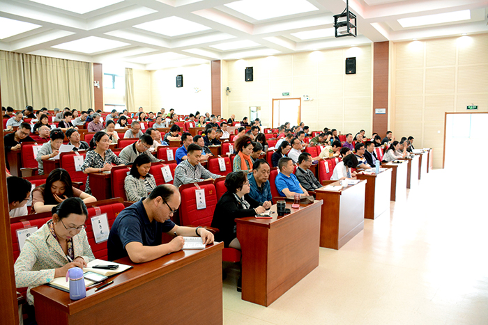 http://www.kmu.edu.cn/upload/2019-04/19041617319572.jpg