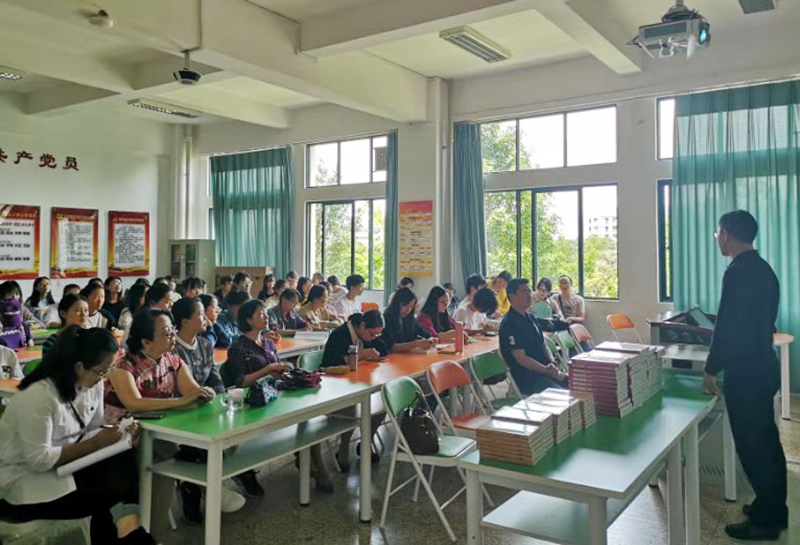 怎么成为党员学生 A21DB974B31DF088BB4D95124F3_2CFB22E3_4E378.jpg