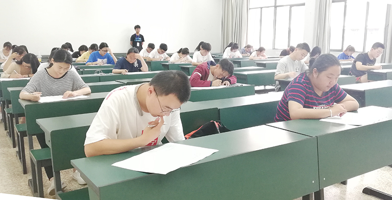 信息工程学院举办计算机知识竞赛