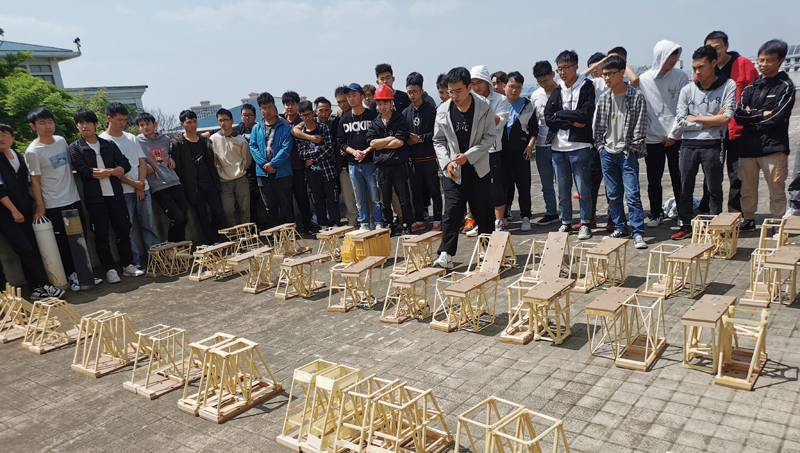 建筑工程学院举办《土木工程创新实验》课程结构设计比赛
