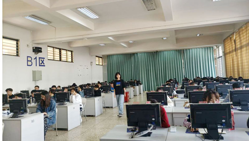化学化工学院成功举办“技风行动”计算机学生交流课堂