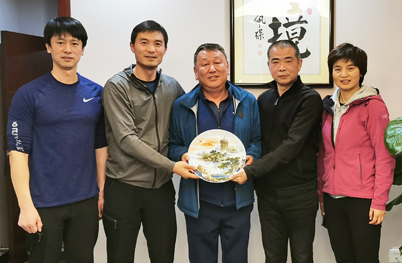 北京大学体育教研部领导到体育学院传经送宝