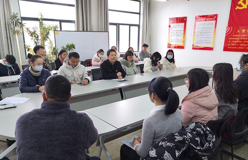 医学院党委举行新党员入党宣誓仪式